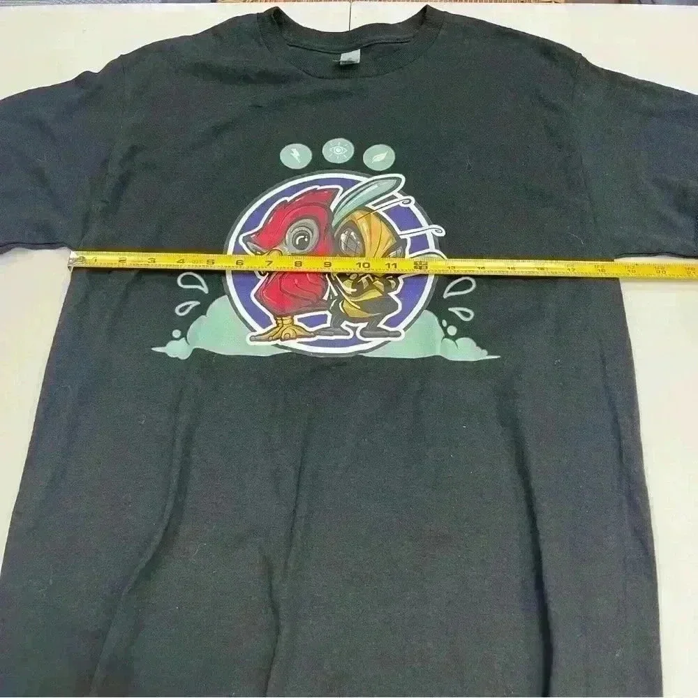 Cardinal and Hornet character Tee black short sleeve Sz Medium